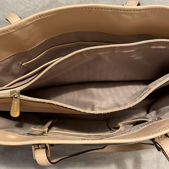 Michael Kors Logo Tote Bag. Color Brown/Tan Large Size Tote Bag. - Picture 6 of 7